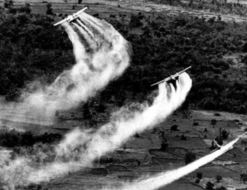 Mỹ còn nhớ chiến tranh hóa học ở Việt Nam? | Nóng - Sâu | TriThucCuocSong.vn