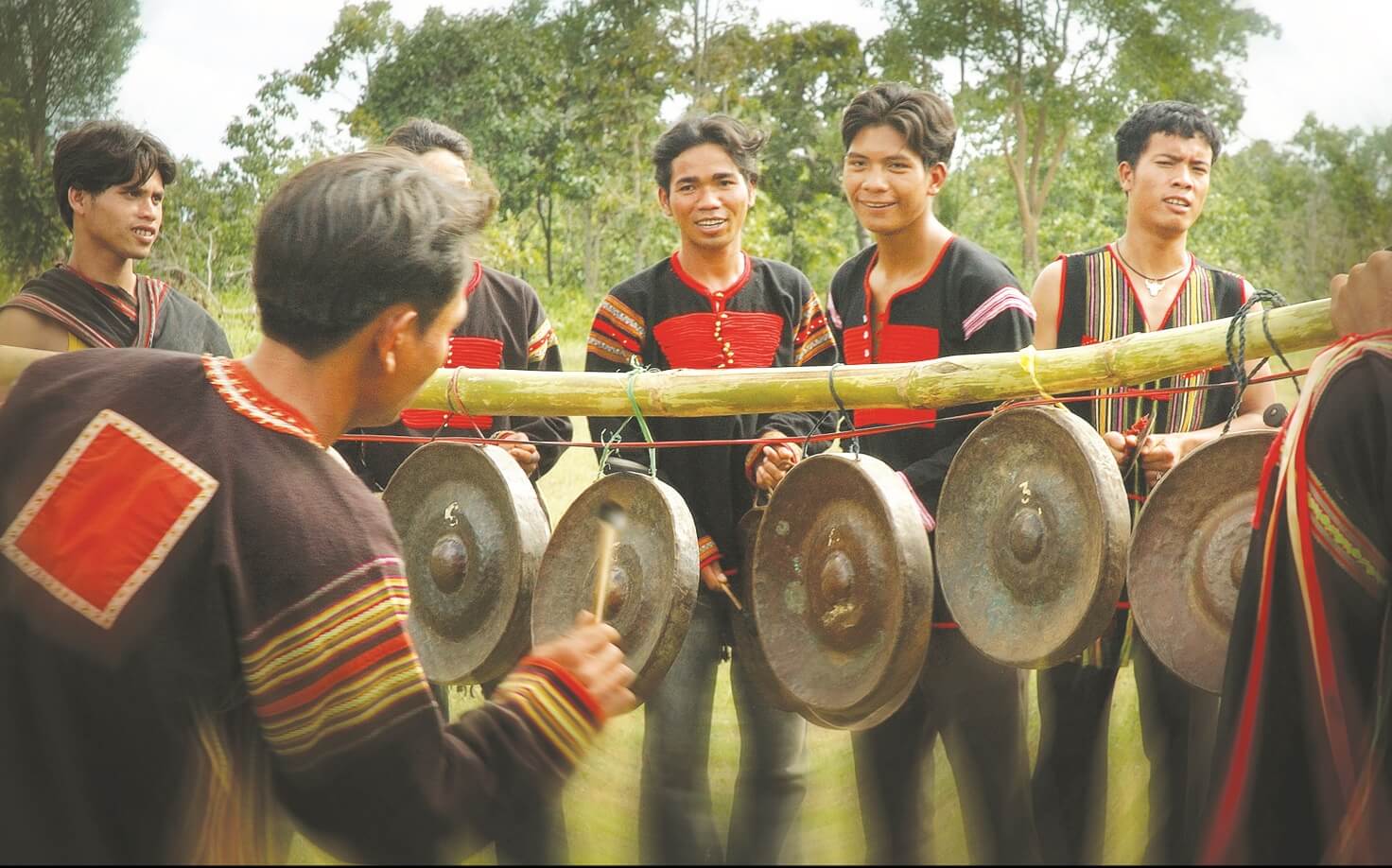 Sinh hoạt văn hóa cộng đồng của đồng bào Ê-đê (Đắk Lắk)