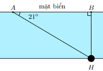 Trong một buổi tập trận, một tàu ngầm đang ở trên mặt biển bắt đầu di chuyển theo đường thẳng tạo với mặt nước biển một góc