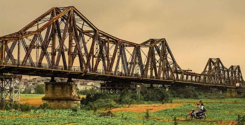 Cầu Long Biên.olm