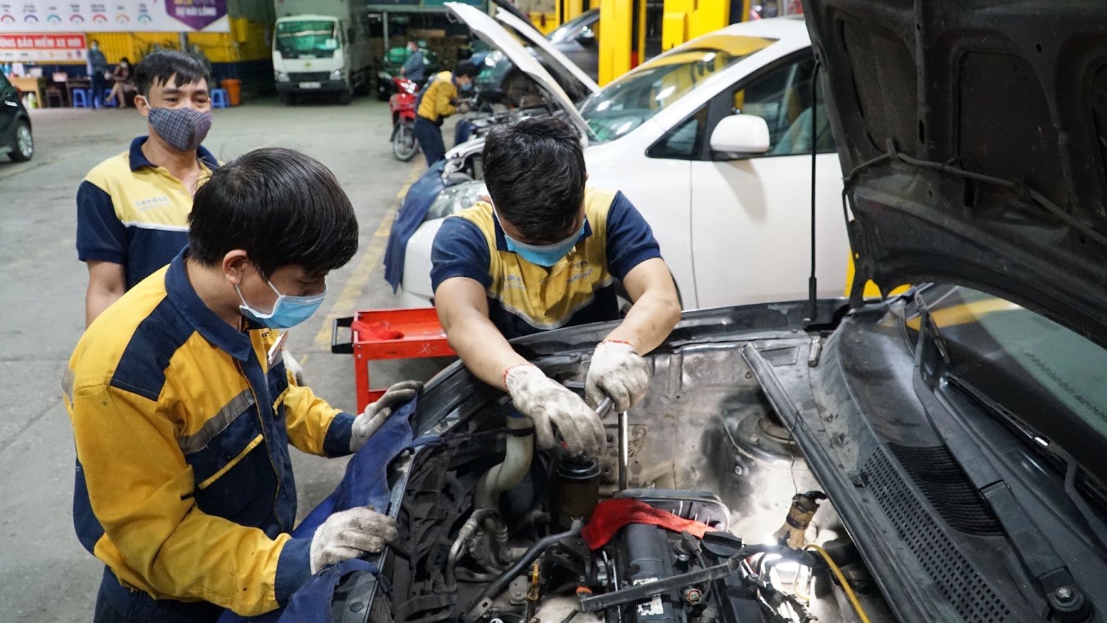 Cách doanh nghiệp sửa chữa ô tô tồn tại và phát triển trong đại dịch Covid
