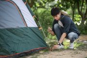 put up a tent - dung leu