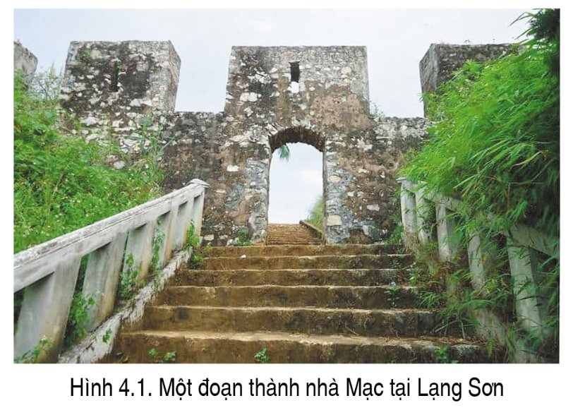 Một đoạn thành nhà Mạc