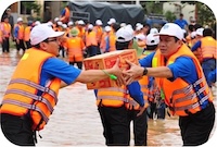 Hỗ trợ đồng bào gặp thiên tai, an sinh xã hội