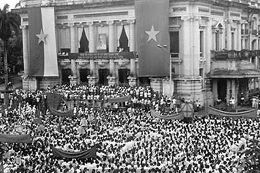 Cuộc mít tinh tại Nhà hát lớn Hà Nội (19 - 8 - 1945)