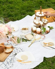 Nguyễn Gia Hân - Happy picnic.